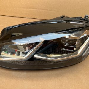 Far stanga LED adaptiv RHD VW Golf 7 facelift 2019 5G2941081 5G2 941 081 la 0 km - Dezmembrari Auto