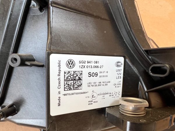 Far stanga LED adaptiv RHD VW Golf 7 facelift 2019 5G2941081 5G2 941 081 la 0 km - Dezmembrari Auto - imagine 2