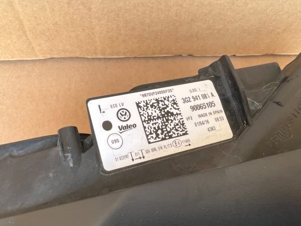 Far stanga led adaptiv VW Passat B8 GTE din 2016 3G2941081A 3G2 941 081 A 90065105 - Dezmembrari Auto - imagine 3