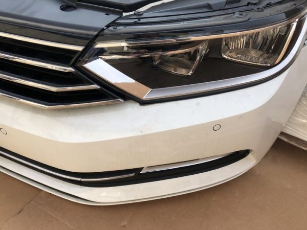 Far stanga VW Passat B8 2015 variant 1.4 tsi CZEA - Dezmembrari Auto