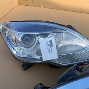 Far xenon complet dreapta Mercedes R-Class R400 W251 facelift 2015 A2518206861 - Dezmembrari Auto