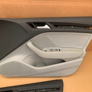Fata usa dreapta fata Audi A3 8V hatchback (volan dreapta) - Dezmembrari Auto