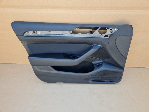 Fata usa textil stanga fata VW Passat B8 - Dezmembrari Auto