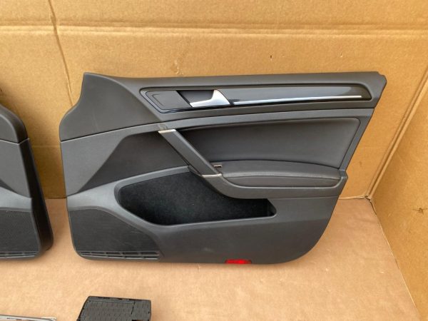 Fete usi piele fata stanga dreapta VW Golf 7 cu lumini ambientale - Dezmembrari Auto - imagine 4