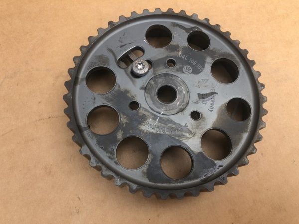 Fulie motor VW Passat B8 2.0 tdi 2017 04L109105 04L 109 105 - Dezmembrari Auto