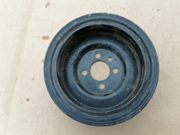 Fulie motor Audi A3 8V 2.0 tdi 03G105243 03G 105 243 - Dezmembrari Auto