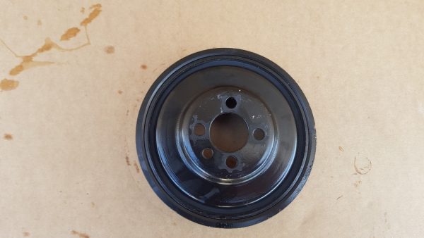 Fulie motor vibrochen VW Passat B8 2.0 tdi 04L105243 04L 105 243 - Dezmembrari Auto