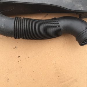 Furtun admisie trager VW Polo 1.0 TSI DKZ 2Q0 129 618 A 2Q0129618A - Dezmembrari Auto