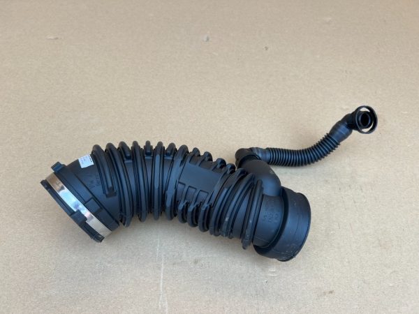 Furtun admisie VW Caddy 2023 la 0 km 5QF129654S 5QF 129 654 S 5QF129654K 5QF 129 654 K - Dezmembrari Auto