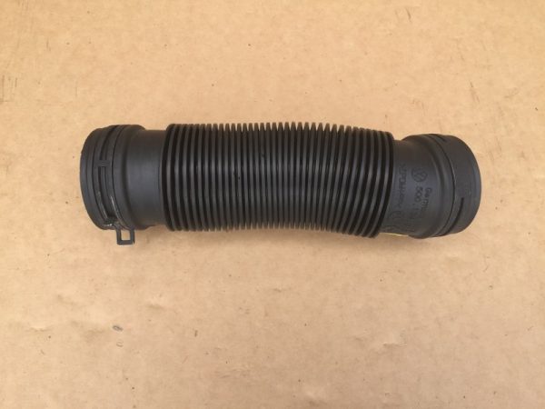 5Q0129618E 5Q0 129 618 E Furtun admisie VW Golf 7 1.4 tsi CUK GTE - Dezmembrari Auto