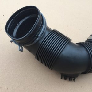 Furtun aer VW Golf 7 2.0 tdi 5Q0 129 654 E 5Q0129654E - Dezmembrari Auto