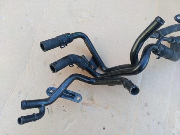 Furtun apa Audi A3 8V 2.0 DEJ 04L121064AE 04L 121 064 AE - Dezmembrari Auto
