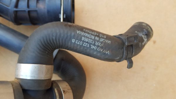 Furtun apa Audi A3 8V 2.0 tdi 04L122073B 04L 122 073 B - Dezmembrari Auto