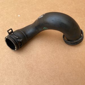 Furtun apa BMW X1 F48 7617368 17127617368 la 0 km - Dezmembrari Auto