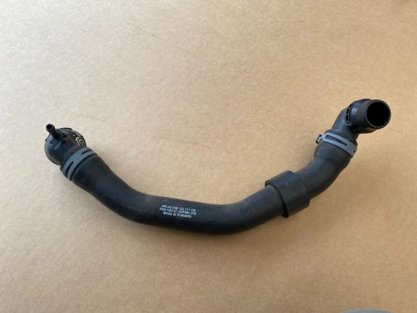 Furtun apa VW Golf 7 1.6 tdi 5Q0122101CM 5Q0 122 101 CM - Dezmembrari Auto