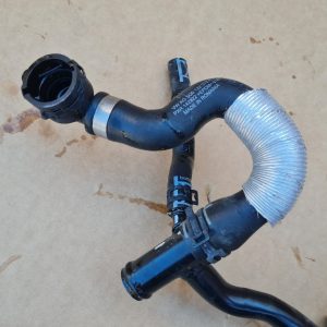 Furtun apa VW Passat B8 2.0 tdi 5Q0122073AL 5Q0 122 073 AL - Dezmembrari Auto
