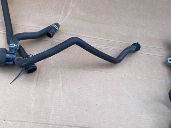 Furtun apa VW Passat B8 3Q0819350 3Q0 819 350 - Dezmembrari Auto