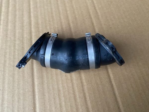 Furtun EGR VW Arteon facelift 2021 2.0 tdi 05L131521B 05L 131 521 B la 0 km - Dezmembrari Auto