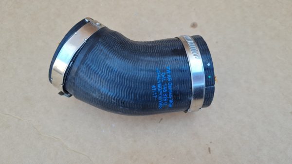 Furtun intercooler VW Passat B8 2.0 tdi 04L145828Q 04L 145 828 Q - Dezmembrari Auto