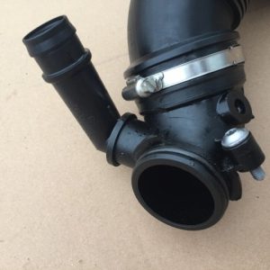 Furtun / tubulatura aer VW Golf 7 2.0 TDI 5Q0129635 5Q0 129 635 - Dezmembrari Auto