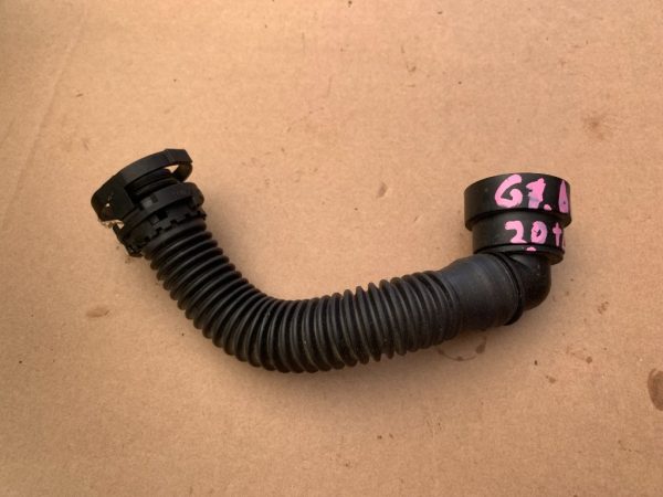 Furtun VW Golf 7 2019 2.0 tdi 04L103493C 04L 103 493 C la 0 km - Dezmembrari Auto