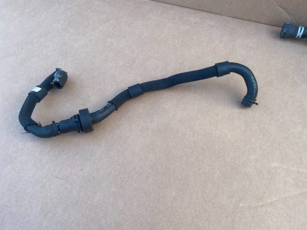 Furtun VW Passat B8 3Q0122096E 3Q0 122 096 E - Dezmembrari Auto