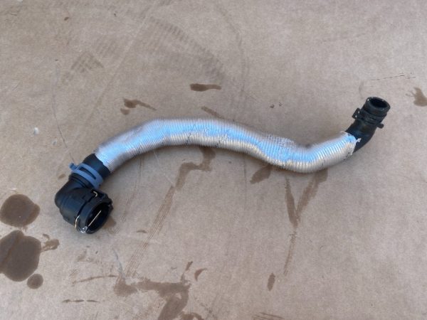 Furtun VW Passat B8 facelift 3Q0122157AN 3Q0 122 157 AN la 0 km - Dezmembrari Auto