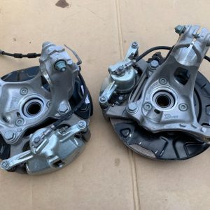 Fuzeta stanga fata VW Arteon facelift 2021 5Q0407257C 5Q0 407 257 C la 0 km - Dezmembrari Auto