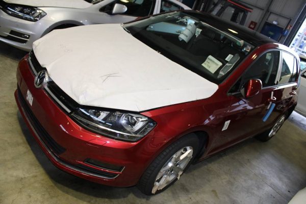 Fuzeta dreapta spate cu rulment VW Golf 7 5Q0505436F 5Q0 505 436 F 8V0598611A 8V0 598 611 A la 0 km - Dezmembrari Auto
