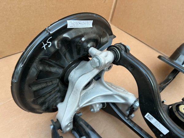 Fuzeta stanga spate cu rulment VW Passat B8.5 din 2022 la 0 km - Dezmembrari Auto