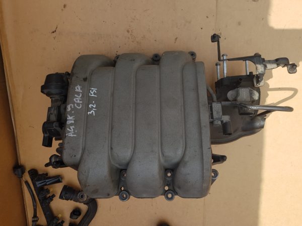 Galerie admisie Audi A4 B8 3.2 fsi 06E133210H 06E 133 210 H - Dezmembrari Auto