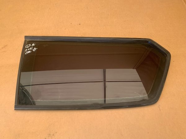 Geam caroserie dreapta spate VW Golf 7 2 usi - Dezmembrari Auto