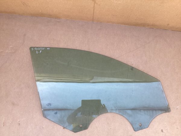 Geam dreapta fata Seat Toledo din 2014 - Dezmembrari Auto