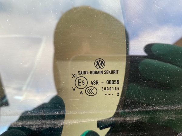 Geam fix stanga spate ionizat VW Passat B8 variant 2022 3G9845213 3G9 845 213 - Dezmembrari Auto - imagine 3