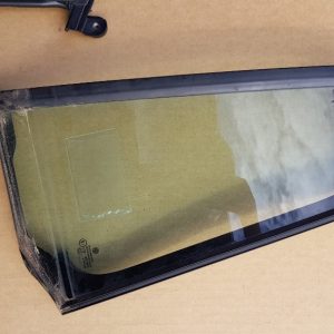 Geam fix stanga spate VW Golf 7 combi - Dezmembrari Auto