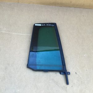 Geam fix usa dreapta spate ionizat VW Tiguan din 2008-2015 - Dezmembrari Auto