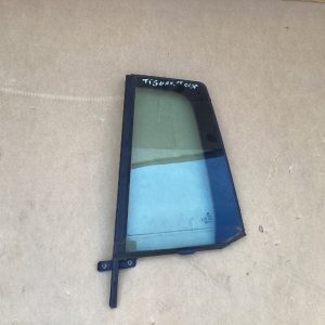 Geam fix usa stanga spate VW Tiguan 1 din 2008 2009 2010 2011 2012 2013 2014 2015 - Dezmembrari Auto