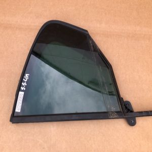 Geam ionizat fix usa stanga spate VW Passat B8 limuzina - Dezmembrari Auto
