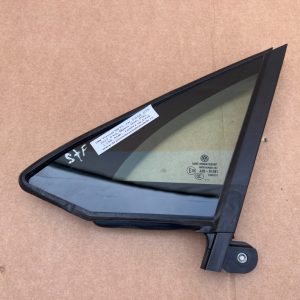Geam mic stanga fata coltar VW Passat B8.5 din 2022 la 0 km 3G0845113G 3G0 845 113 G - Dezmembrari Auto