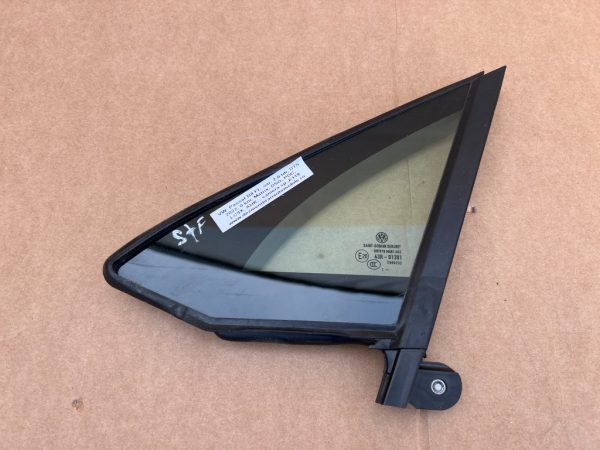 Geam mic stanga fata coltar VW Passat B8.5 din 2022 la 0 km 3G0845113G 3G0 845 113 G - Dezmembrari Auto