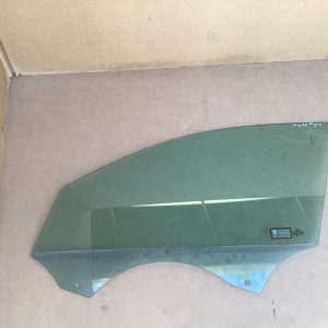 Geam stanga fata Audi A4 B8 8K din 2013 - Dezmembrari Auto