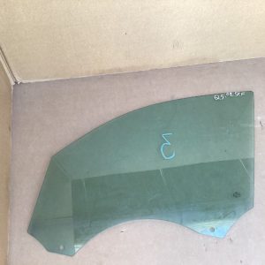 Geam stanga fata Audi Q5 din 2010 - Dezmembrari Auto