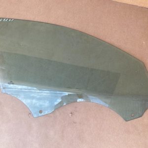 Geam usa dreapta fata Audi A4 B8 2013 - Dezmembrari Auto