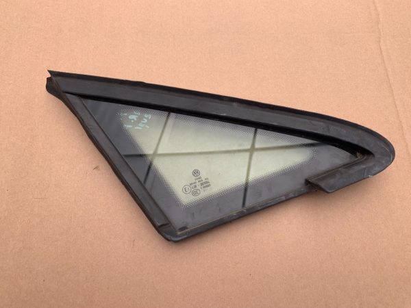 Geam fix usa dreapta fata VW Golf 7 2 usi - Dezmembrari Auto