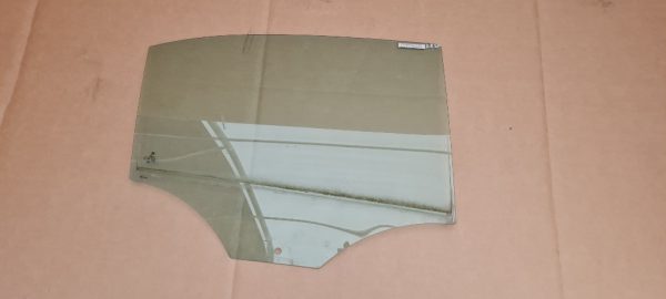 Geam usa dreapta spate VW Jetta 2017 - Dezmembrari Auto