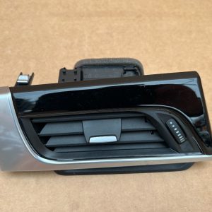 Grila aerisire cu trim plansa bord stanga BMW X1 F48 din 2017 la 0 km 9292739 - Dezmembrari Auto