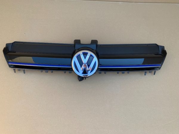 Grila radiator GTE VW Golf 7 2015 5GE853655B 5GE 853 655 B - Dezmembrari Auto