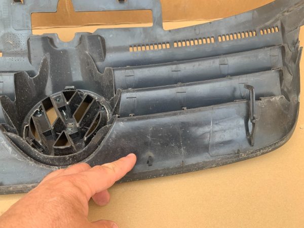 Grila radiator VW Caddy Touran 2005 - Dezmembrari Auto - imagine 3