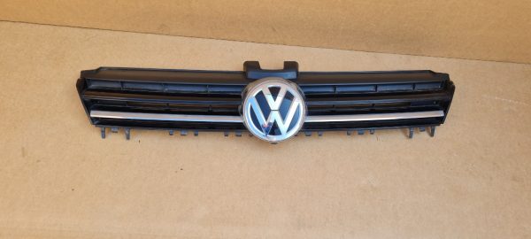 Grila radiator VW Golf 7 2016 5G0853651D 5G0 853 651 D - Dezmembrari Auto