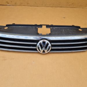 Grila radiator VW Passat B8 3G0853651 3G0 853 651 - Dezmembrari Auto